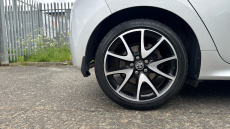 Toyota Yaris 1.5 Hybrid Dynamic 5dr CVT Hybrid Hatchback
